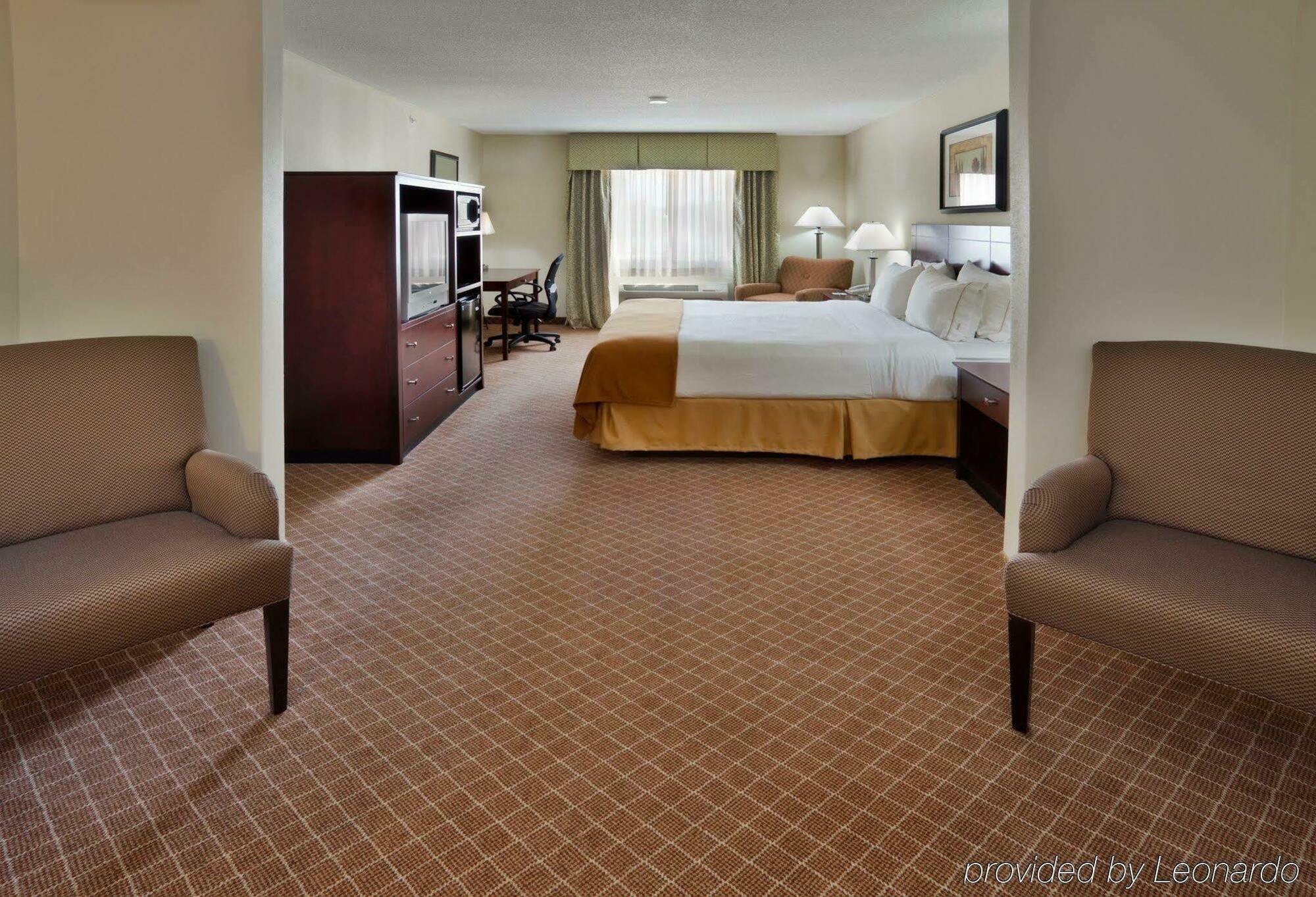 Holiday Inn Express Warrenton By Ihg Exterior foto