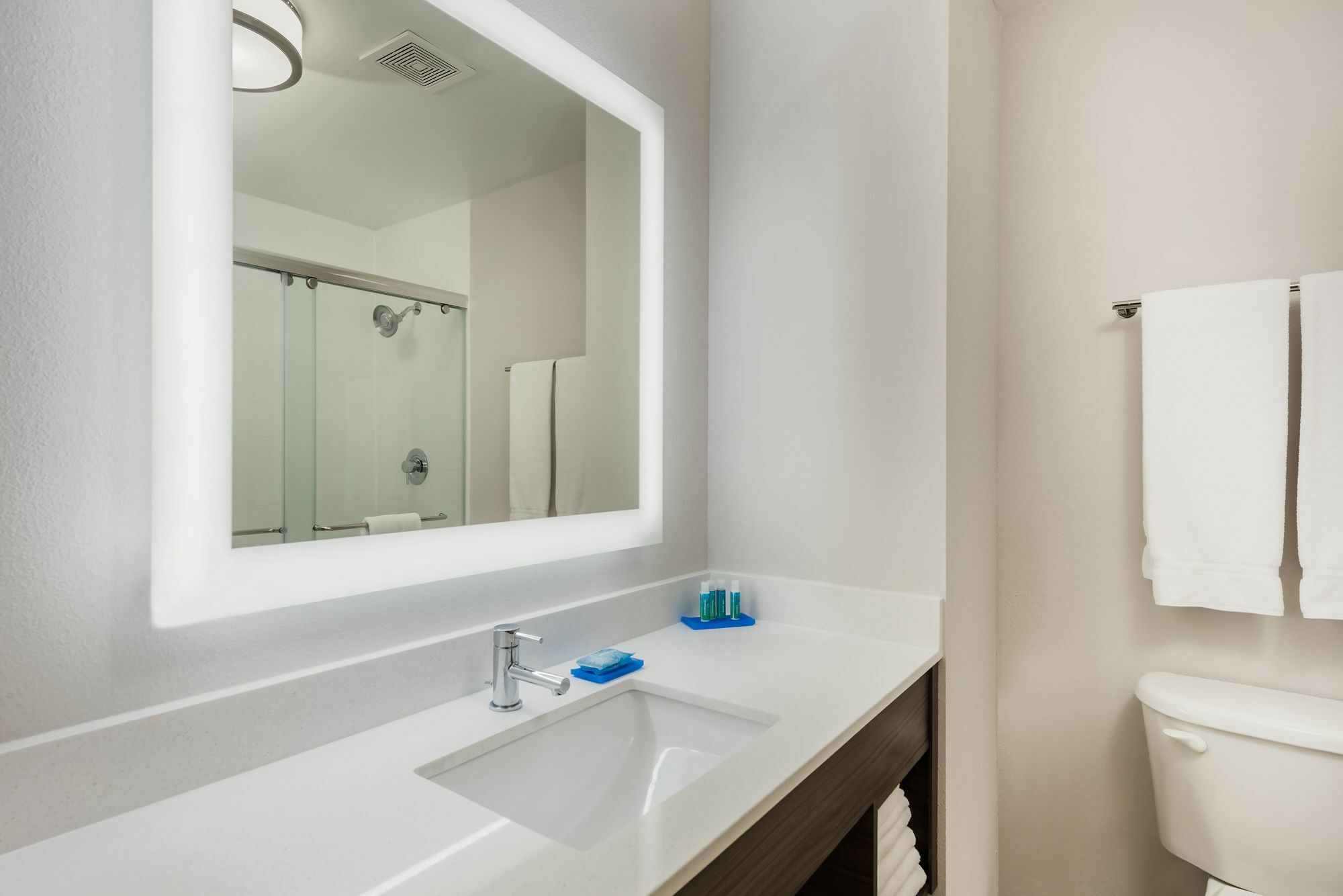 Holiday Inn Express Warrenton By Ihg Exterior foto
